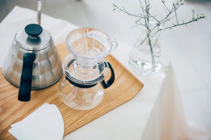 Hario plastový dripper na kávu V60-01 čirý