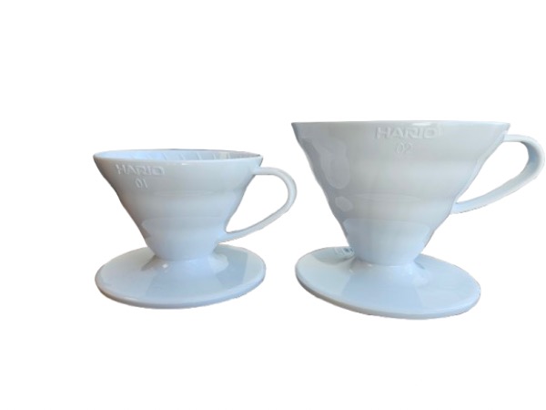 Hario plastový dripper na kávu V60-02 bílý