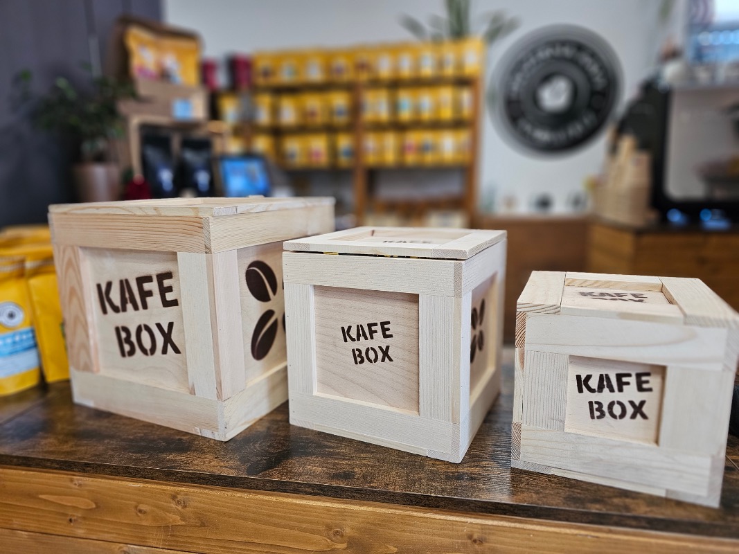 Kafe BOX střední