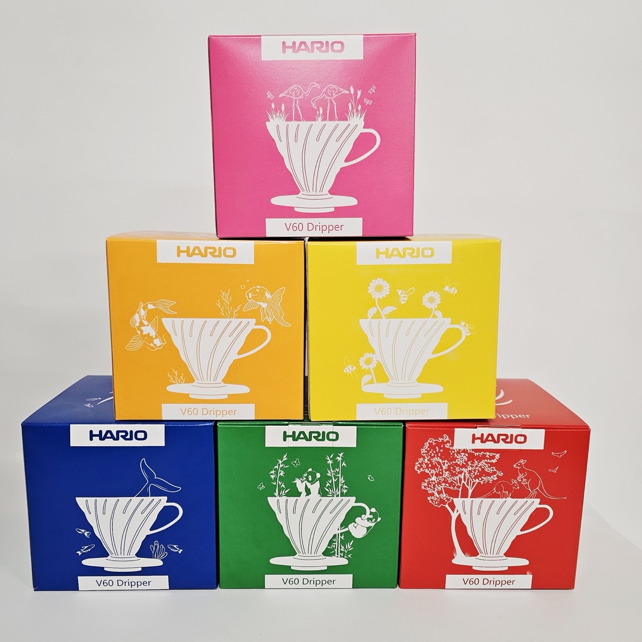 Hario plastový dripper na kávu V60-02 křišťálově červený